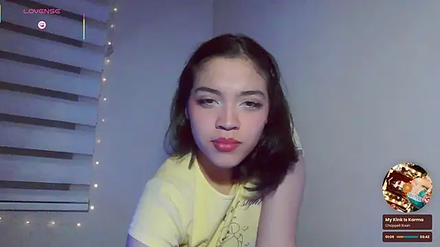 Snapshot of _curiouskitten_ chatting on 11.29.25 curiouskitten online show from 11.29.25