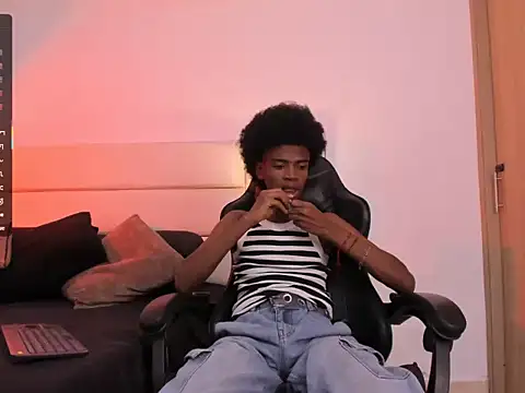 AllexJacob online show from 11.04.25