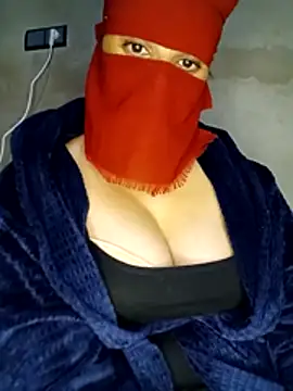 Snapshot of Sousou-24 chatting on 12.18.25 Sousou-24 online show from 12.18.25