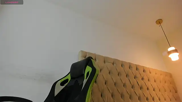 Dakota x18 online show from 09.26.25