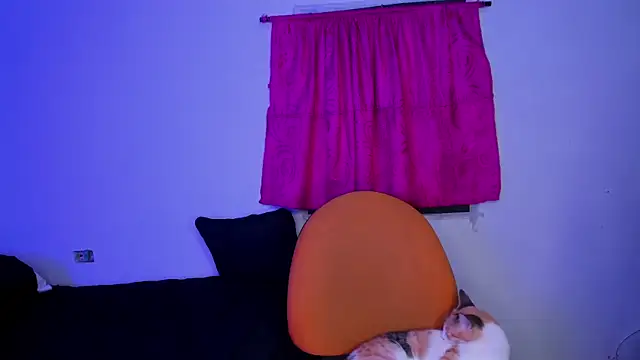 Shairaclark  online show from 10.08.25