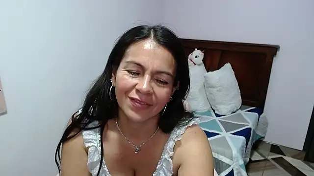 camilavargas  online show from 07.28.26