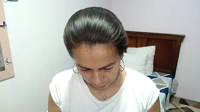 camilavargas  online show from 07.30.26