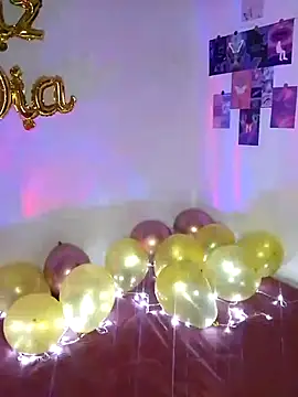 Renata Zoe online show from 11.16.25