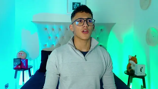 SalvadorFit online show from 11.25.25