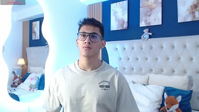 SalvadorFit online show from 04.21.26