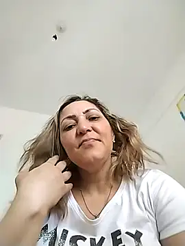 Snapshot of Lunita86 chatting on 12.05.25 Lunita86 online show from 12.05.25