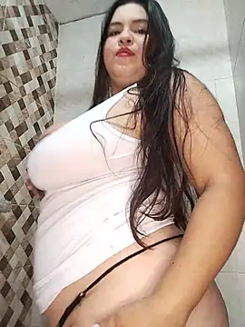 Snapshot of LucyDiamonds1 chatting on 08.02.26 LucyDiamonds1 online show from 08.02.26
