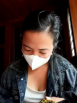 Snapshot of tulipsexy chatting on 09.19.25 tulipsexy online show from 09.19.25