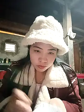 Snapshot of tulipsexy chatting on 11.21.25 tulipsexy online show from 11.21.25