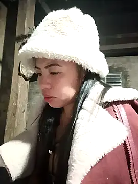 Snapshot of tulipsexy chatting on 11.25.25 tulipsexy online show from 11.25.25