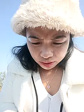 Snapshot of tulipsexy chatting on 11.27.25 tulipsexy online show from 11.27.25