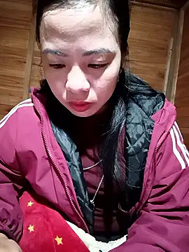 Snapshot of tulipsexy chatting on 12.13.25 tulipsexy online show from 12.13.25