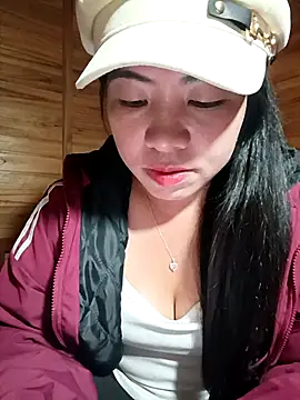 Snapshot of tulipsexy chatting on 12.15.25 tulipsexy online show from 12.15.25