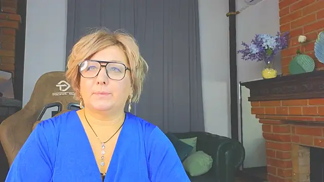 Marta Wils online show from 11.18.25