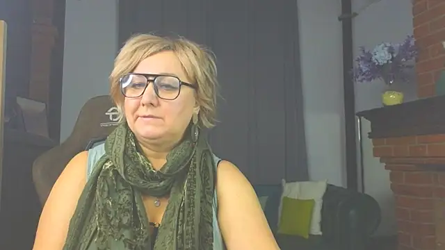 Marta Wils online show from 11.28.25