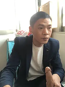 Snapshot of pualldu chatting on 12.19.25 pualldu online show from 12.19.25