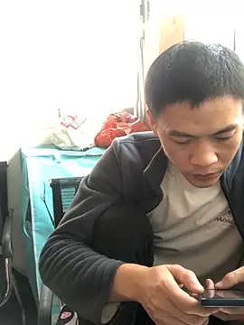 Snapshot of pualldu chatting on 12.23.25 pualldu online show from 12.23.25