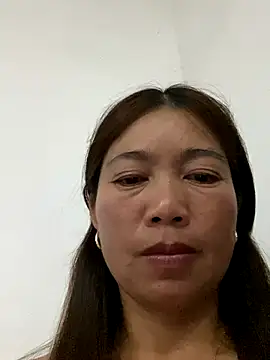 Snapshot of Milky-milk chatting on 10.13.25 Milky-milk online show from 10.13.25