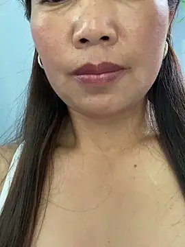 Snapshot of Milky-milk chatting on 03.21.26 Milky-milk online show from 03.21.26