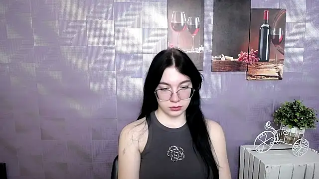 Snapshot of MiraBabe_ chatting on 11.14.25 MiraBabe online show from 11.14.25