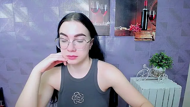 Snapshot of MiraBabe_ chatting on 11.17.25 MiraBabe online show from 11.17.25