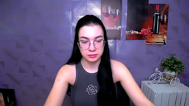 Snapshot of MiraBabe_ chatting on 12.01.25 MiraBabe online show from 12.01.25