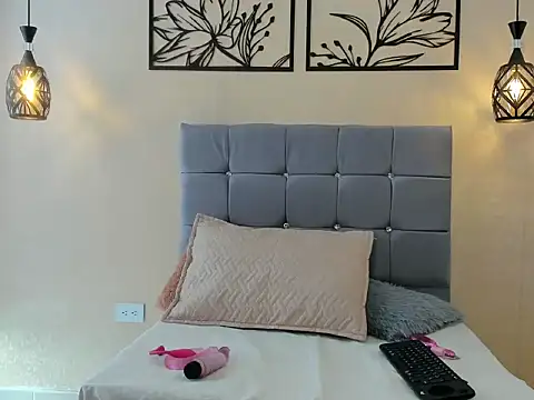 SamantaParty1 online show from 12.16.25