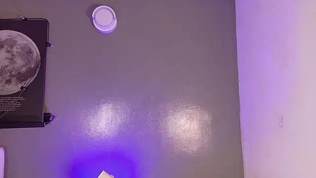 KeendraFox  online show from 12.04.25