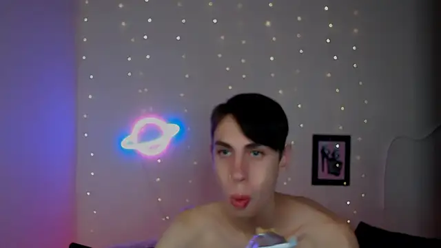 AlexNaughty14 online show from 12.21.25