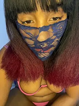 Snapshot of morjana2001 chatting on 11.13.25 morjana2001 online show from 11.13.25