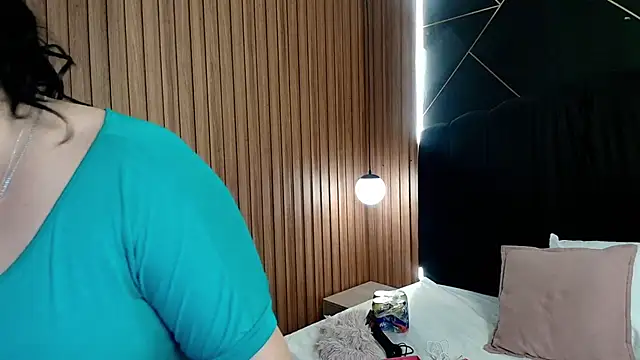 Snapshot of AgataThompson_ chatting on 02.19.26 AgataThompson online show from 02.19.26