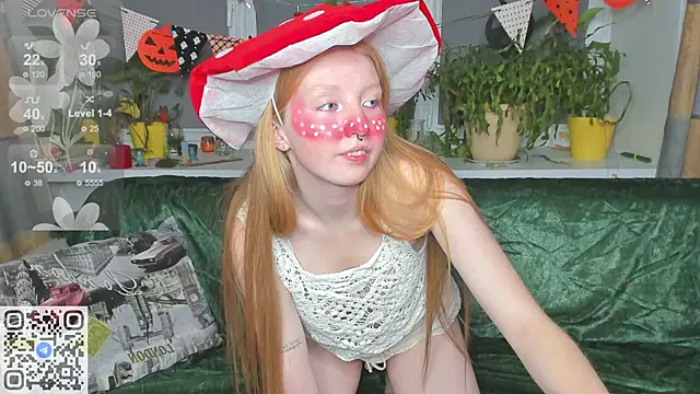 Snapshot of RitaSweety18 chatting on 10.31.25 RitaSweety18 online show from 10.31.25