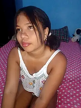 Snapshot of little_onixx chatting on 11.20.25 little onixx online show from 11.20.25