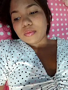 Snapshot of little_onixx chatting on 12.03.25 little onixx online show from 12.03.25