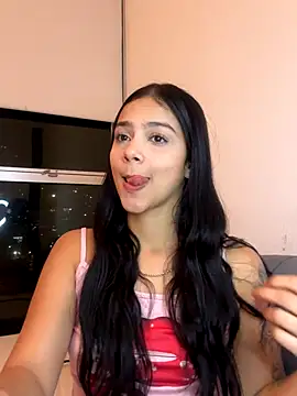 Snapshot of Mia_fire666 chatting on 12.05.25 Mia fire666 online show from 12.05.25