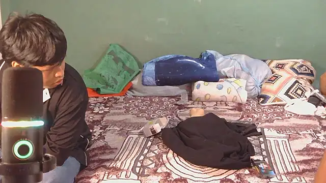 Snapshot of P4NT0J4 chatting on 03.21.26 P4NT0J4 online show from 03.21.26