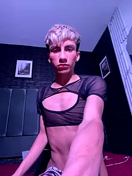 Snapshot of Erick_Velveth chatting on 11.16.25 Erick Velveth online show from 11.16.25