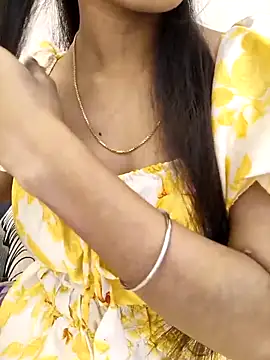 Snapshot of Sweets-jaanu chatting on 10.16.25 Sweets-jaanu online show from 10.16.25