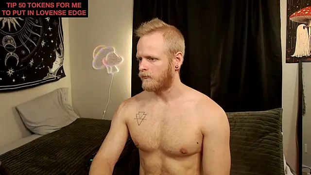 Snapshot of randyroderick chatting on 11.04.25 randyroderick online show from 11.04.25