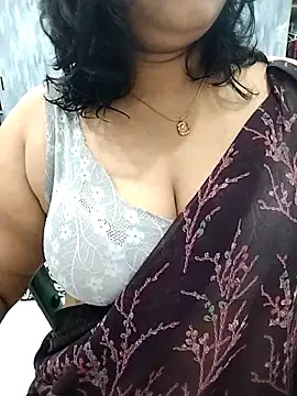 divya-jannu online show from 10.15.25