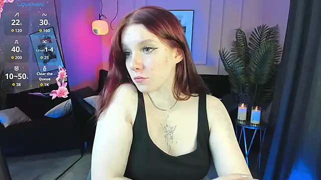 Snapshot of Layla_Glam chatting on 10.26.25 Layla Glam online show from 10.26.25