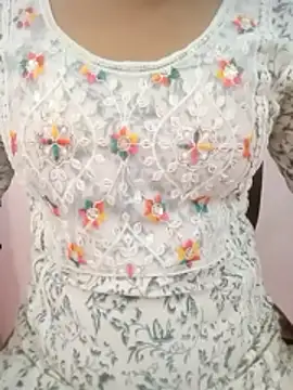 pari rani7 online show from 10.18.25