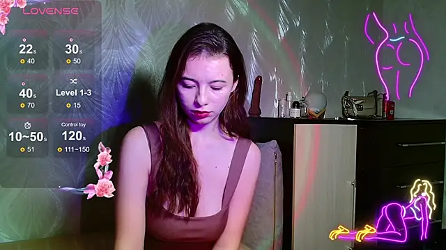 Snapshot of ViolettaMoll chatting on 11.17.25 ViolettaMoll online show from 11.17.25