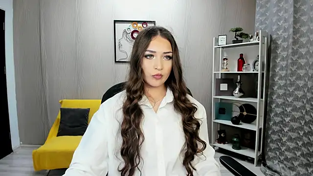 EllaClarke online show from 06.13.26