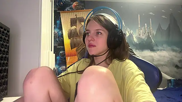 Snapshot of Elira_Breeze chatting on 03.01.26 Elira Breeze online show from 03.01.26