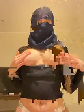 Snapshot of lilita9 chatting on 12.15.25 lilita9 online show from 12.15.25