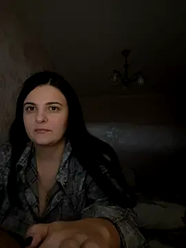 Snapshot of SweetBerryX chatting on 09.23.25 SweetBerryX online show from 09.23.25