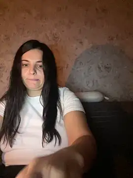 Snapshot of SweetBerryX chatting on 09.23.25 SweetBerryX online show from 09.23.25