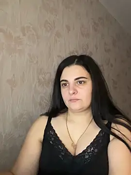 Snapshot of SweetBerryX chatting on 10.31.25 SweetBerryX online show from 10.31.25